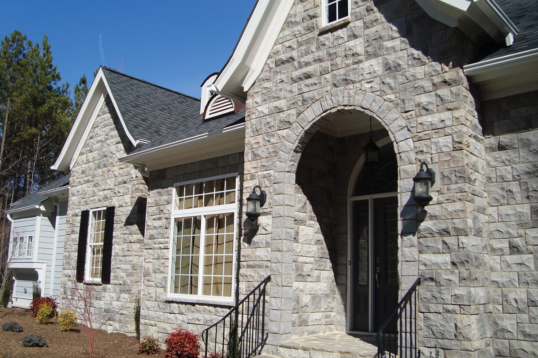 Виды и типы облицовки (отделки) фасадов домов, зданий - отделка камнем
